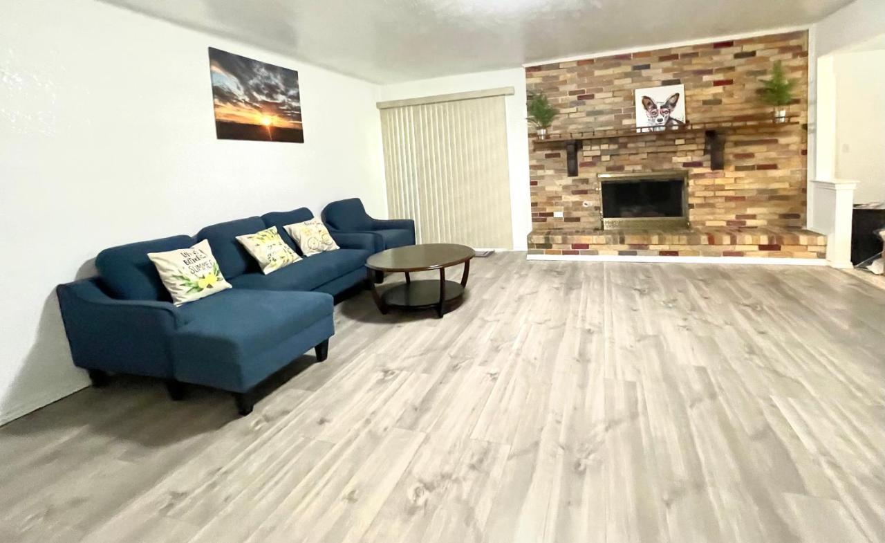 Downtown In Plano Apartment Exterior foto
